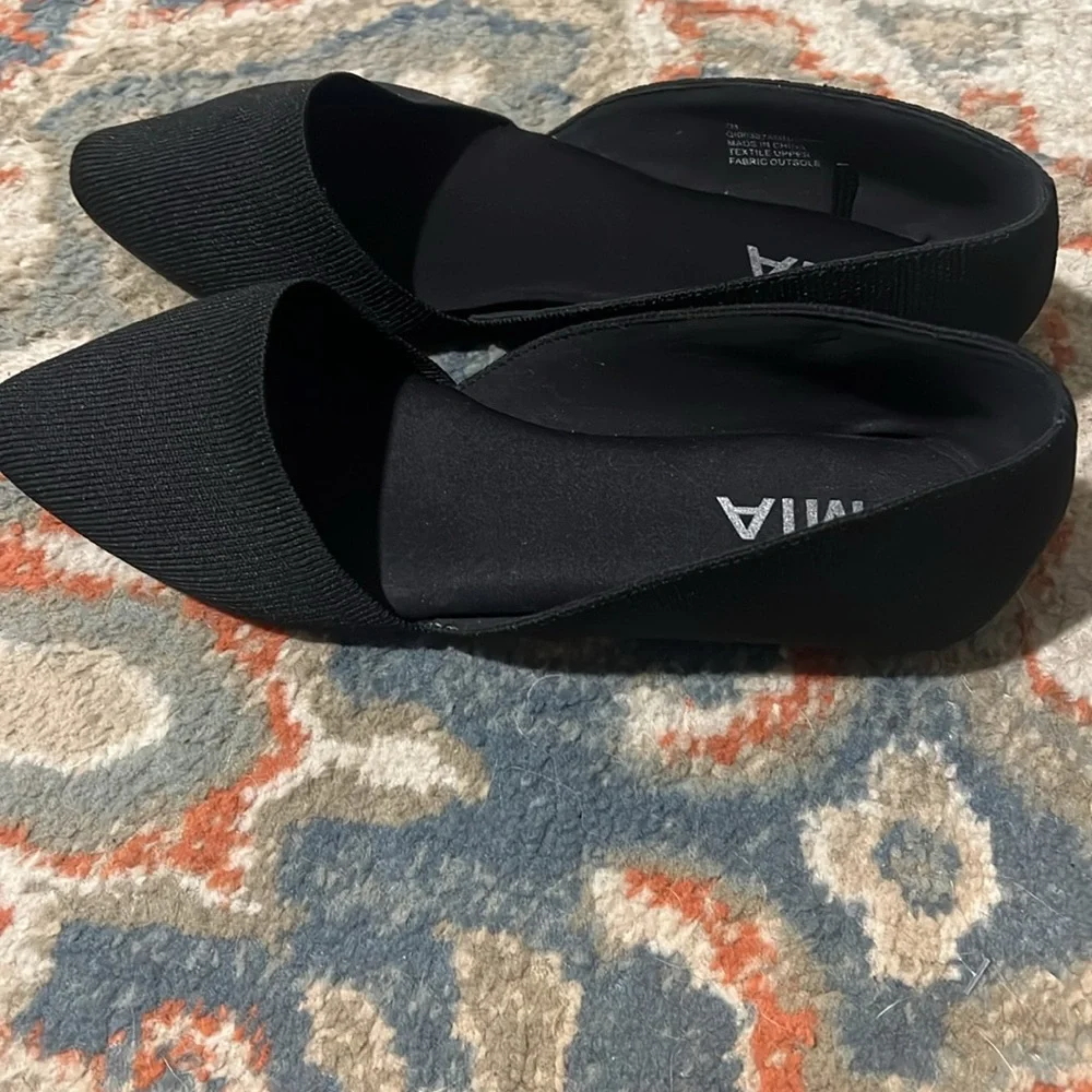 MIA Shoes Womens 7 Lynne Casual Slip On Pointed Loafer Flats Black Fabric - Picture 3 of 6